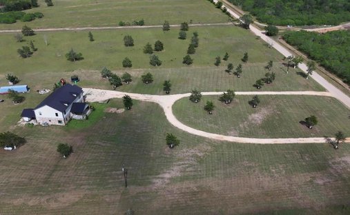 House in Waelder, Texas, United States 1