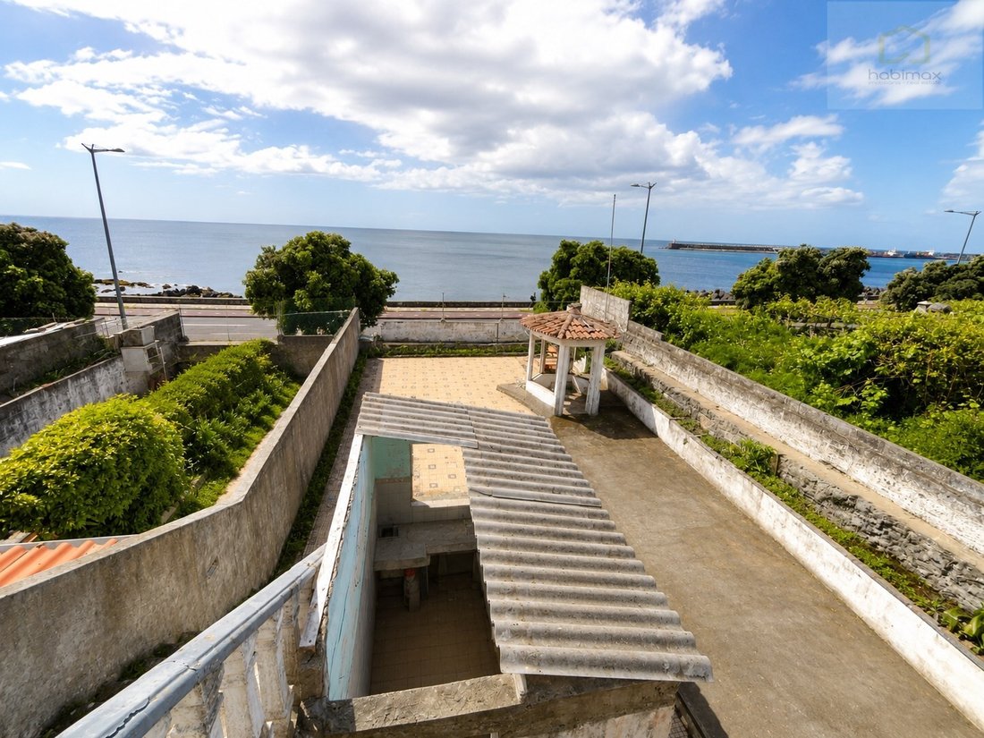 House in Ponta Delgada (Sao Pedro), Azores, Portugal 1 - 18289601