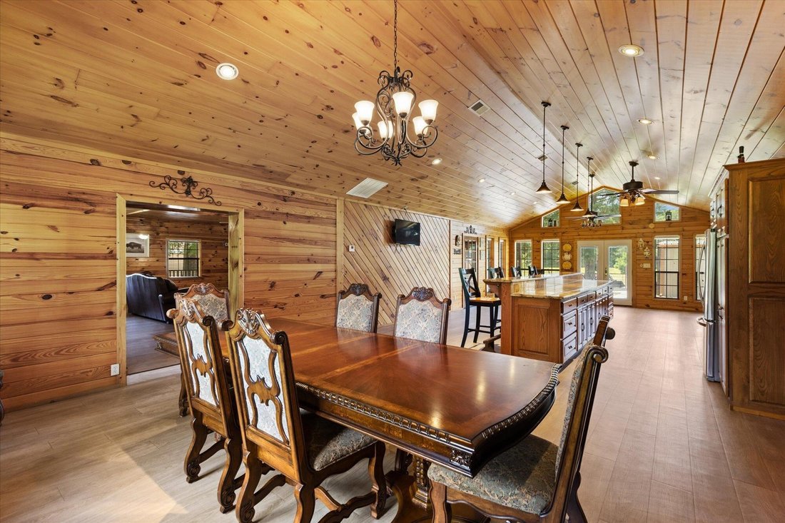 House in Gilmer, Texas, United States 5 - 18284312