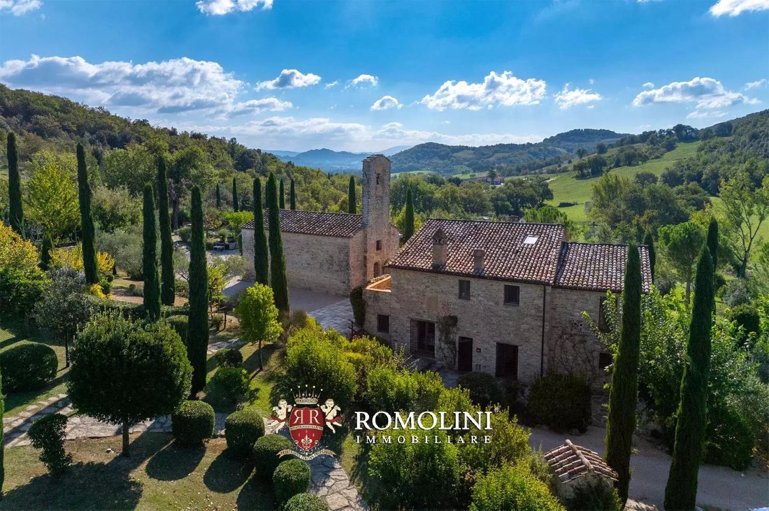 Villa in Umbertide, Umbria, Italy 2 - 16609612