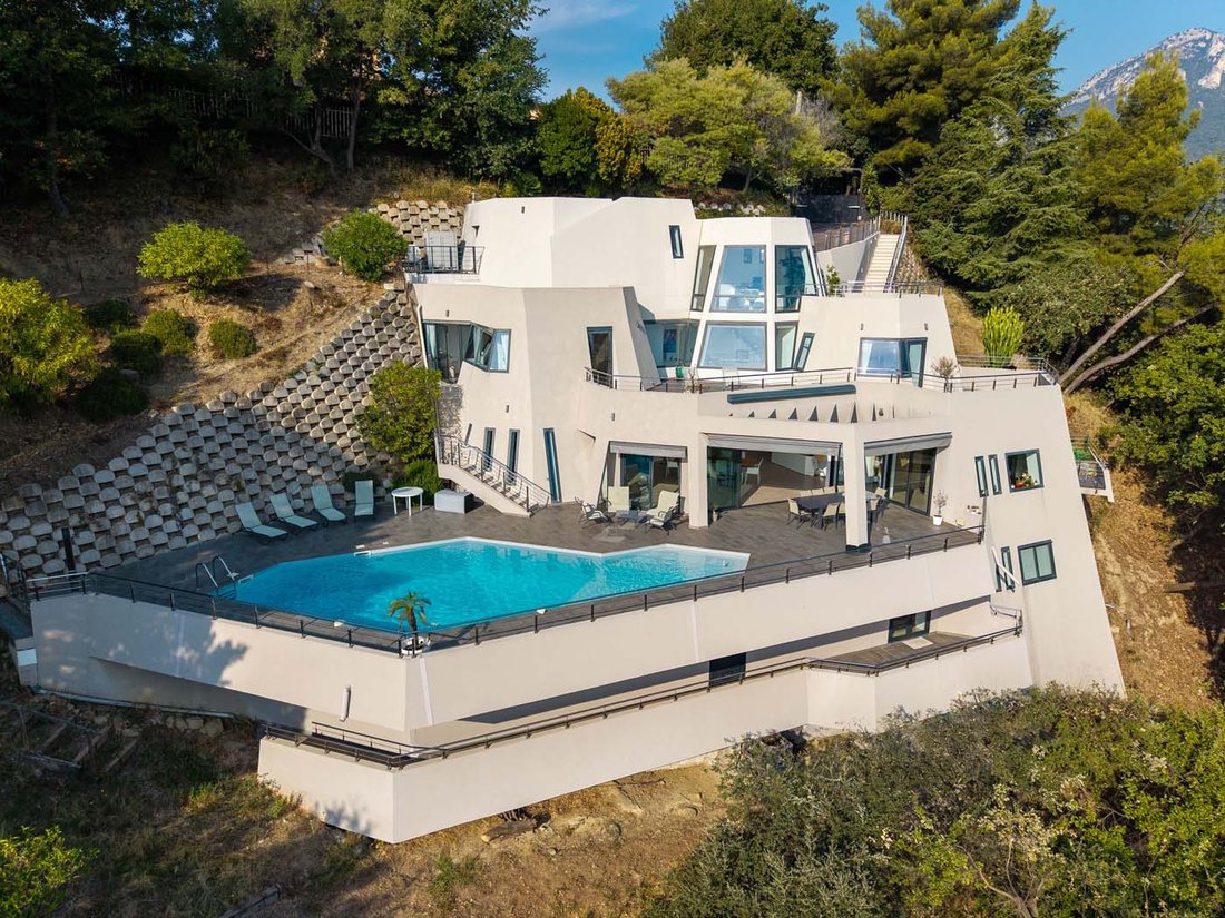 Villa in Menton, Provence-Alpes-Côte d'Azur, France 1 - 18289750