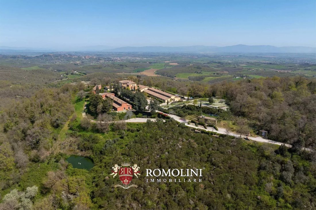 Estate in Trequanda, Tuscany, Italy 2 - 15666487