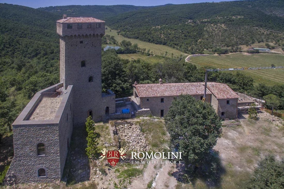 Castle in Passignano sul Trasimeno, Umbria, Italy 5 - 15663154