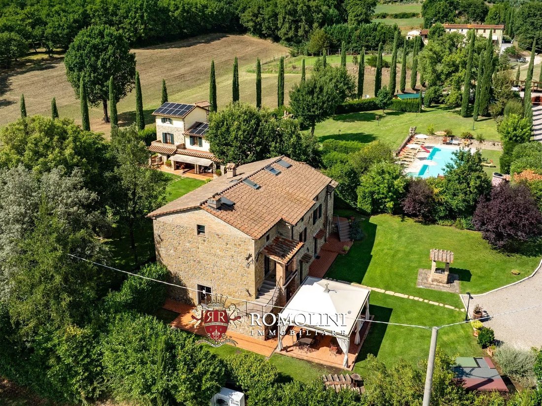 Villa in Citerna, Umbria, Italy 3 - 15665289