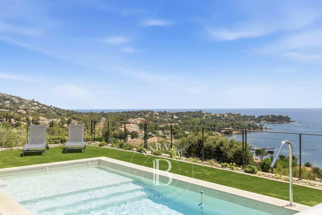 Villa in Le Dramont-Agay-Anthéor-Le Trayas, Saint-Raphaël, France 3 - 18286638