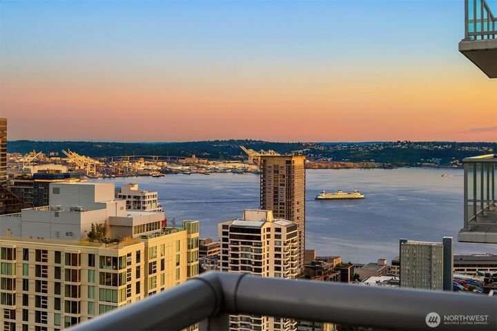 Condo in Seattle, Washington, United States 2 - 18288051