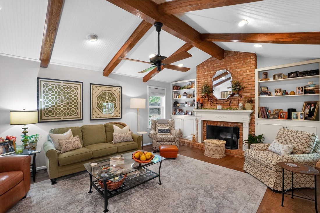 House in Lockhart, Texas, United States 5 - 18284698