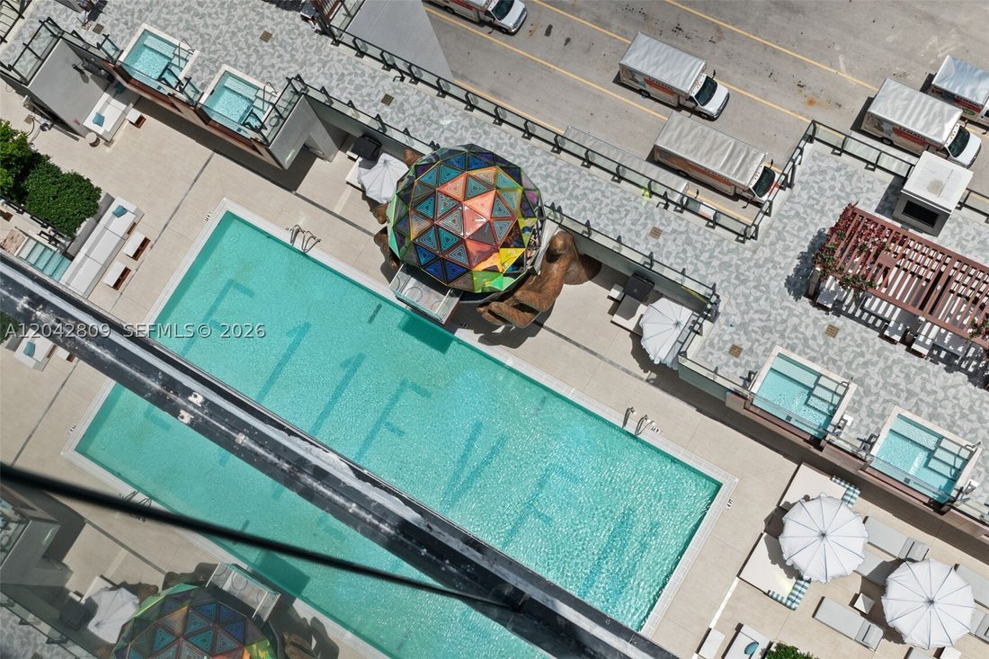 Condo in Miami, Florida, United States 5 - 18291993