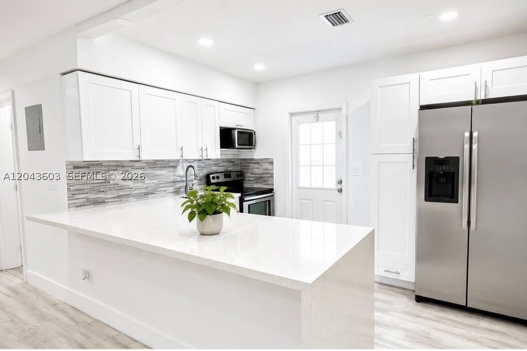 Apartment in Hialeah, Florida, United States 5 - 18285118