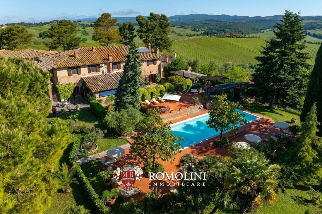 Farm Ranch in Historic Center, Siena, Tuscany 2 - 15663184