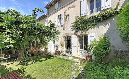 Villa in Taillades, Provence-Alpes-Côte d'Azur, France 1