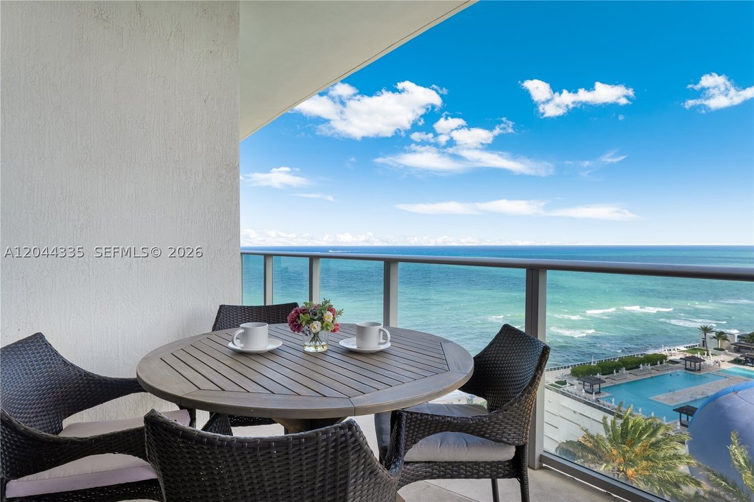 Condo in Hallandale Beach, Florida, United States 1 - 18291996