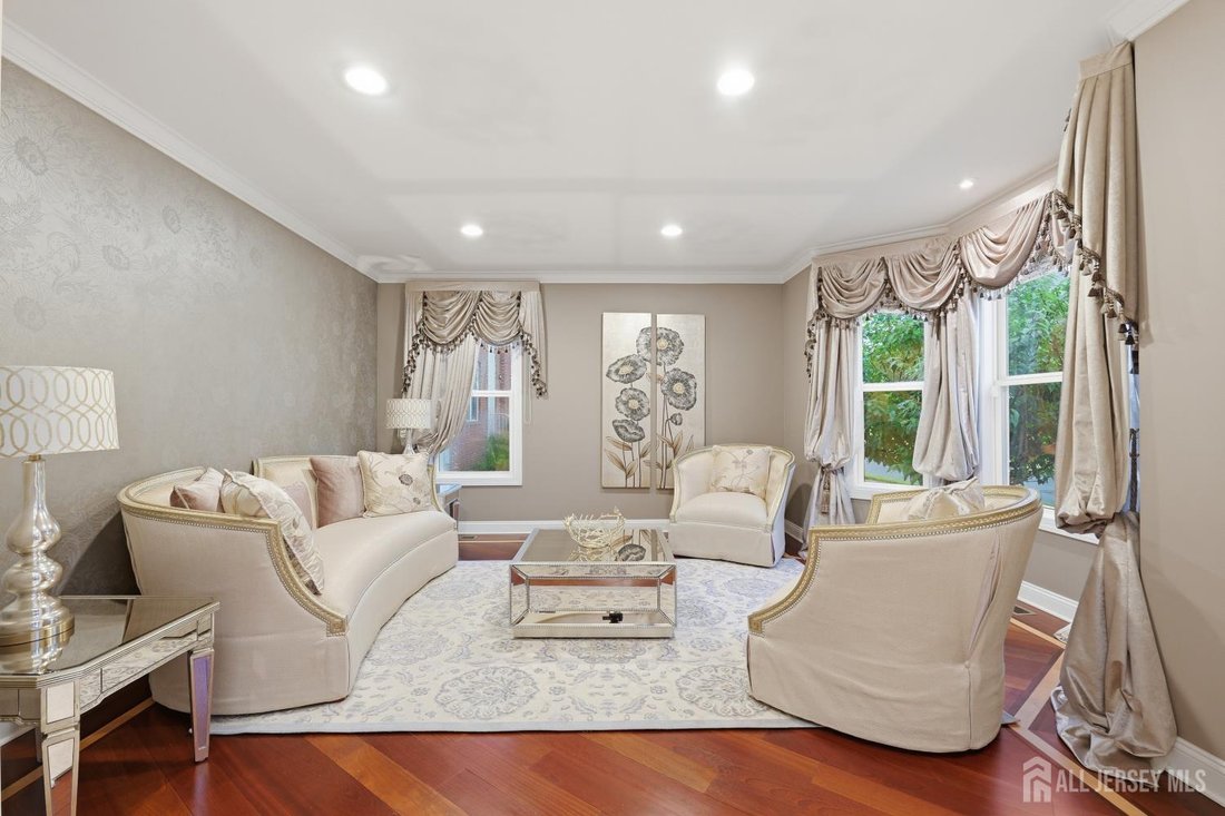 House in East Brunswick, New Jersey, United States 5 - 18289282