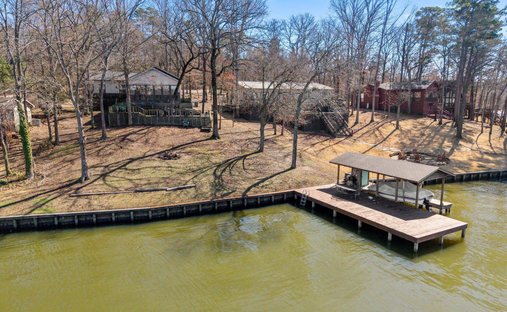 House in Scroggins, Texas, United States 1