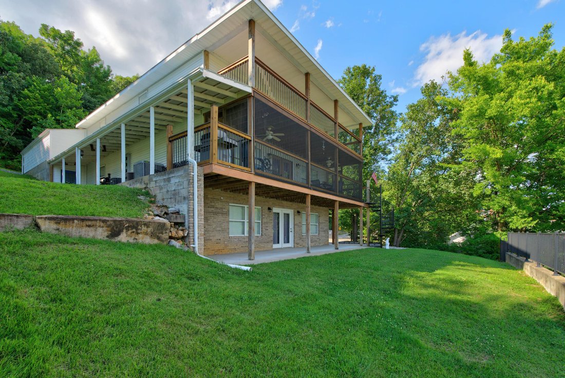 House in Kuttawa, Kentucky, United States 3 - 18285347