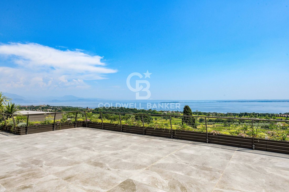 Villa in Hill Zone, Padenghe sul Garda, Lombardy 2 - 18287605