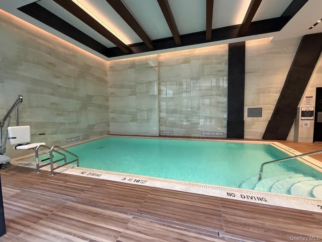 Condo in New York, New York, United States 3 - 18280163