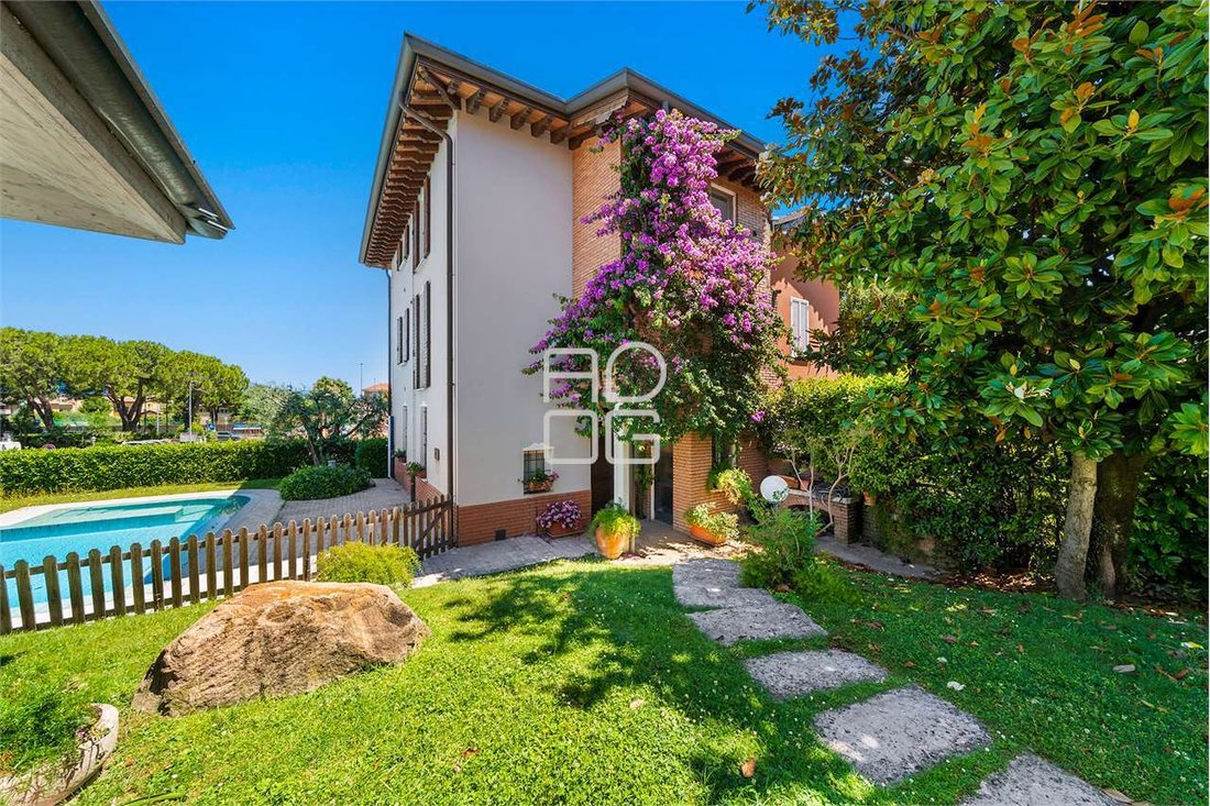 Villa in Desenzano Centro, Desenzano del Garda, Lombardy 5 - 18284286