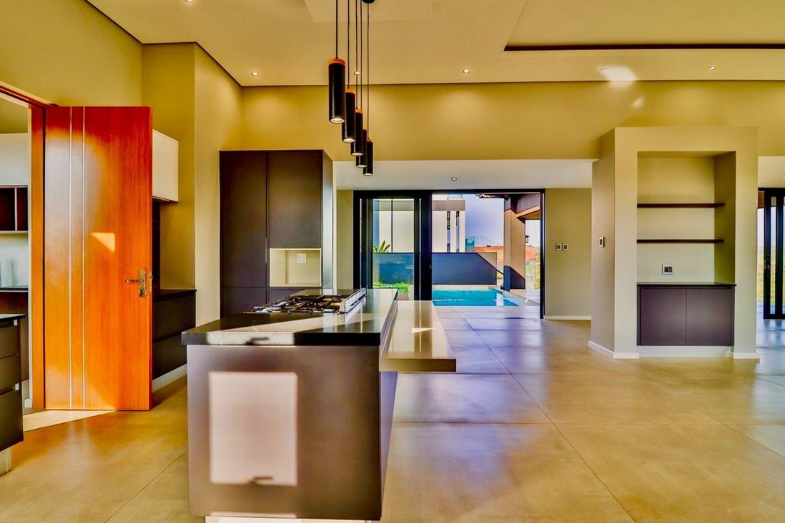House in Ballito, KwaZulu-Natal, South Africa 5 - 18063436