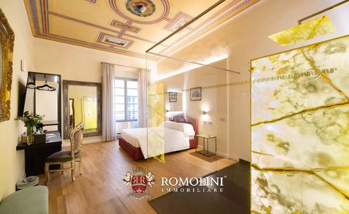 Apartment in Historic Center, Siena, Tuscany 1