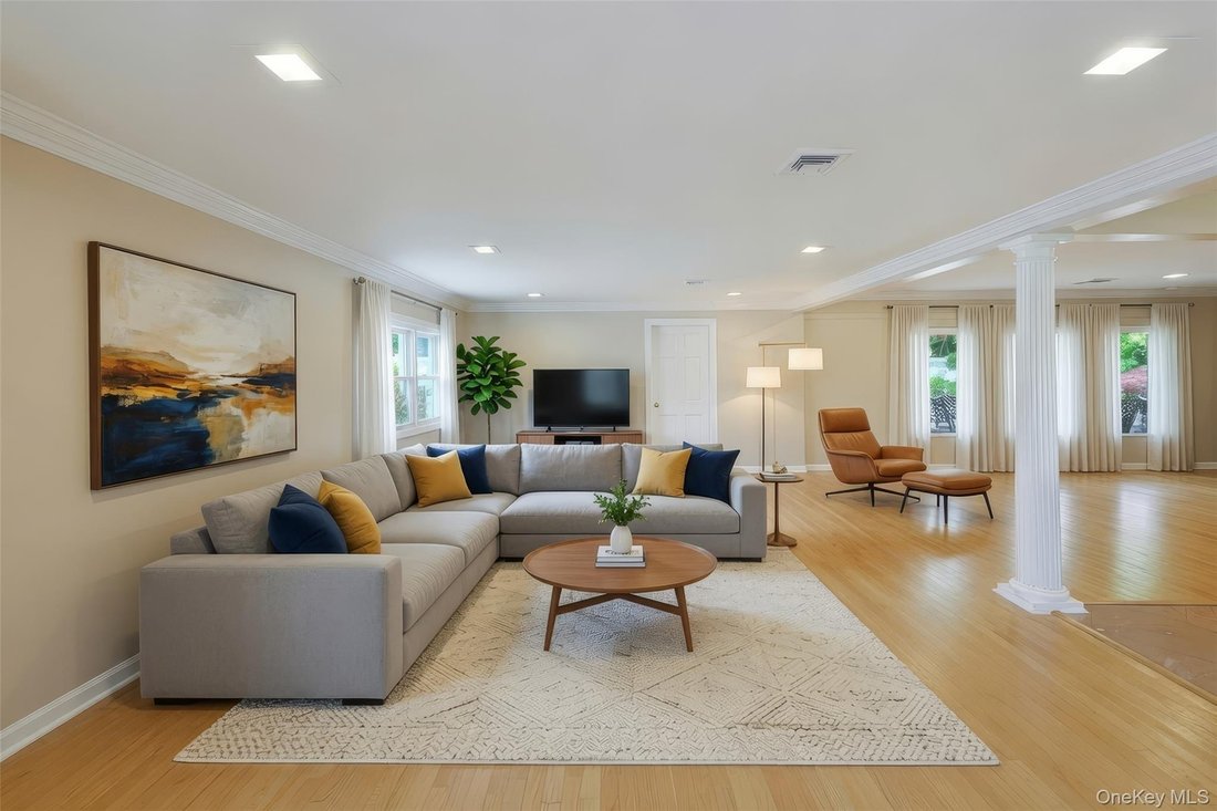 House in Levittown, New York, United States 5 - 18280170