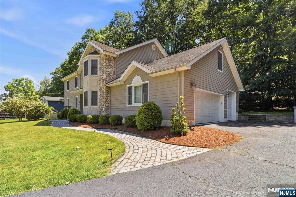 House in North Haledon, New Jersey, United States 4 - 18145034
