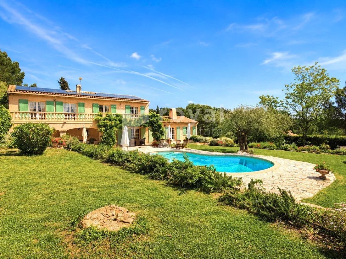 Villa in Valbonne, Provence-Alpes-Côte d'Azur, France 2 - 17976397