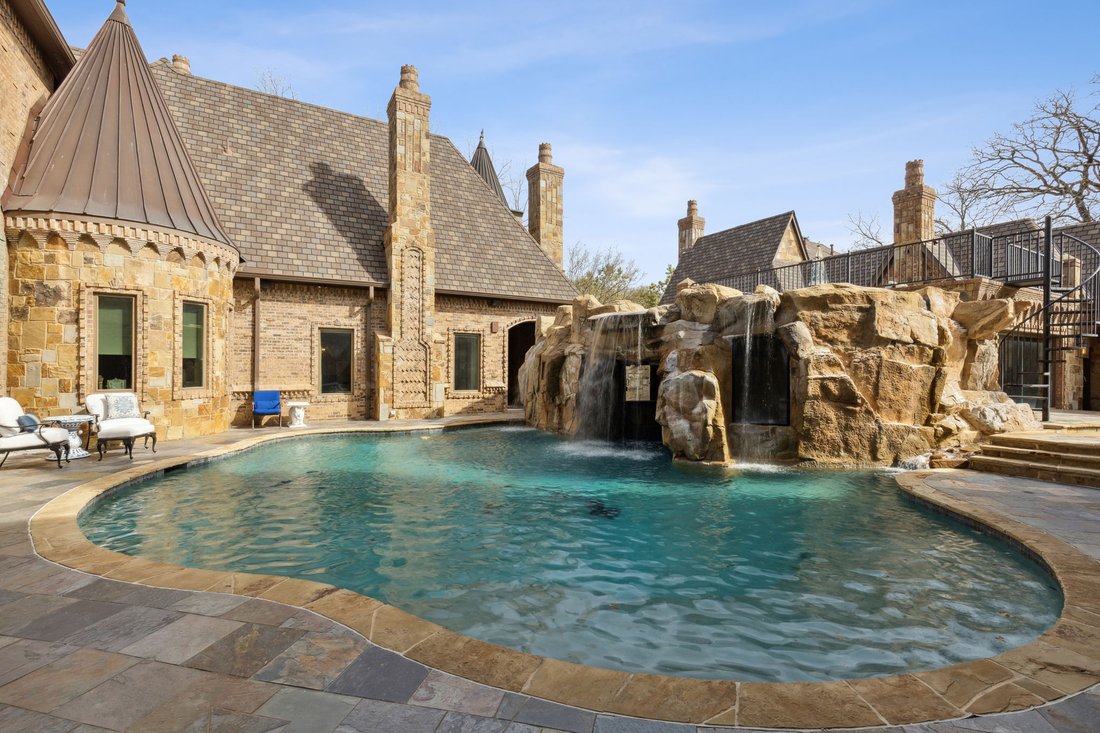 House in Southlake, Texas, United States 2 - 16661232