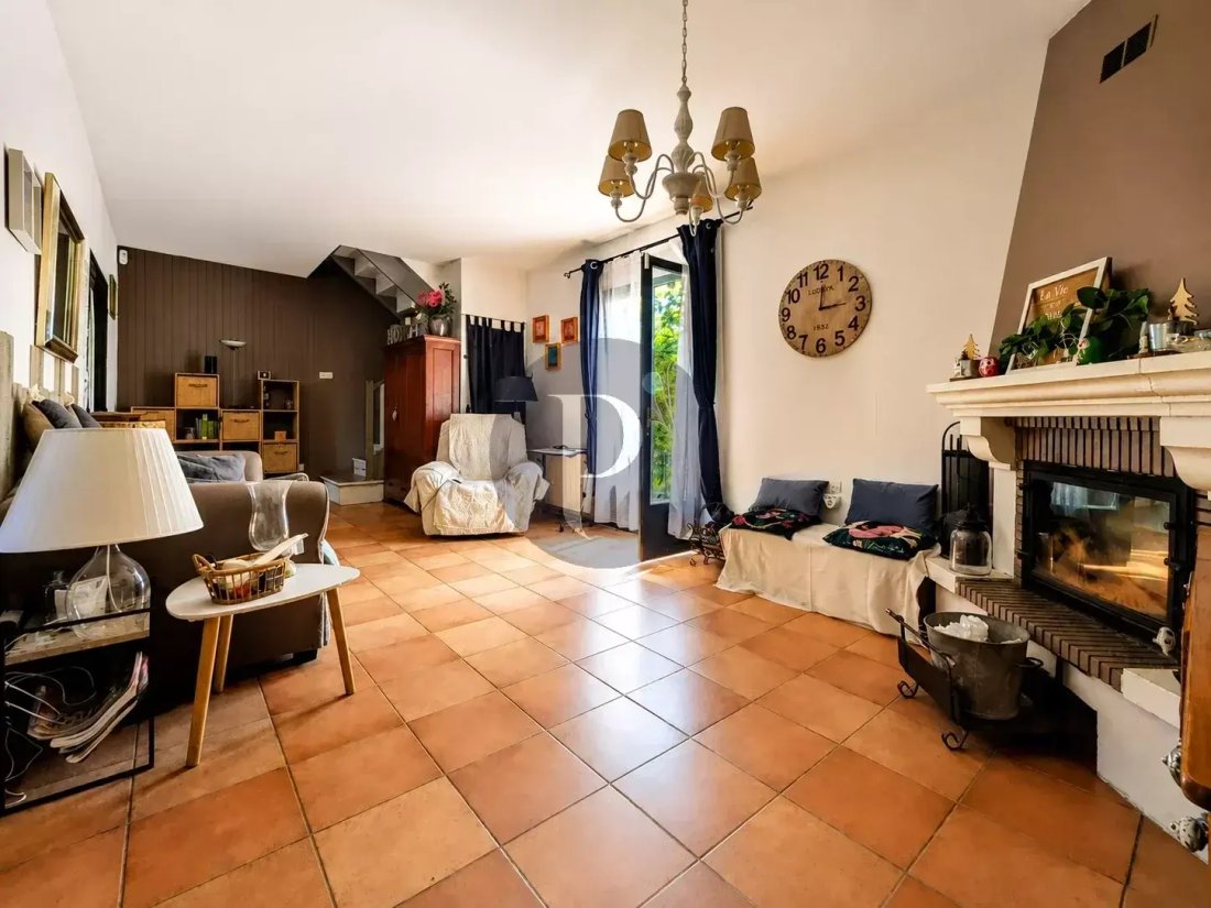 House in Vitry-sur-Seine, Ile-de-France, France 3 - 18288679