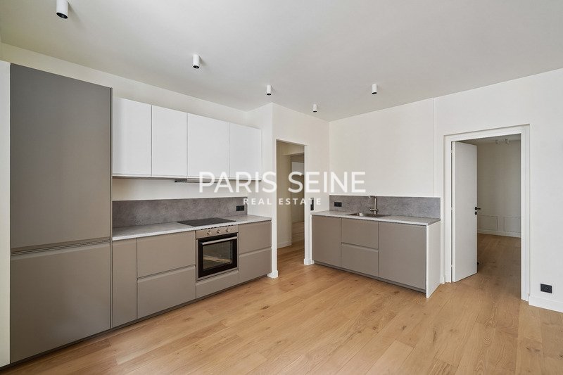 Apartment in Trudaine-Maubeuge, Paris 9e Arrondissement, Paris 2 - 18294223