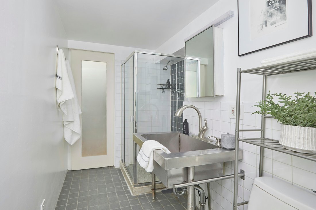 Co Op in New York, New York, United States 5 - 18285418