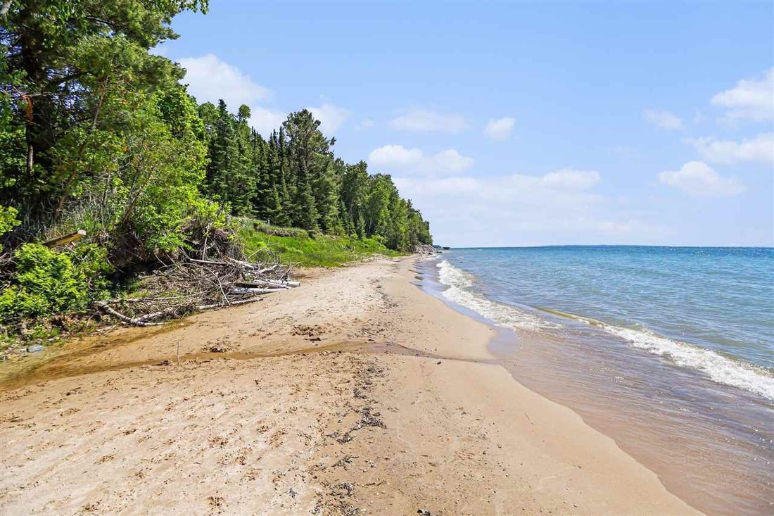 House in Elk Rapids, Michigan, United States 2 - 18296187