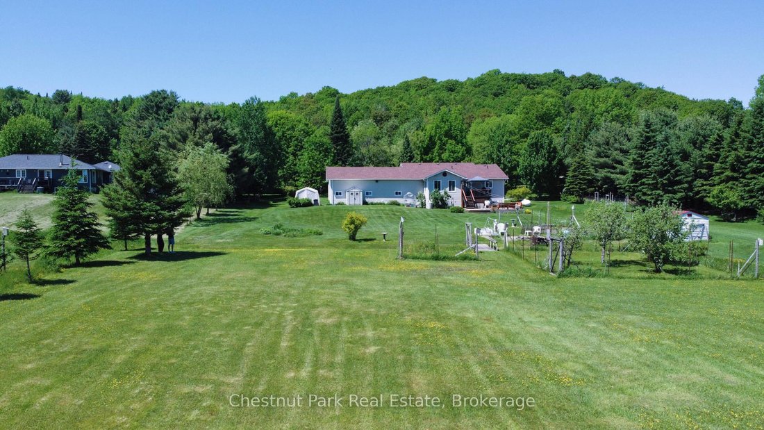 House in Huntsville, Ontario, Canada 4 - 18156774