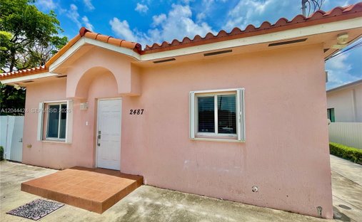 House in Hialeah, Florida, United States 1