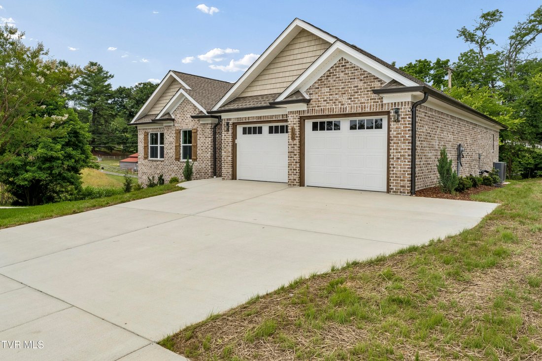 House in Johnson City, Tennessee, United States 2 - 18290872
