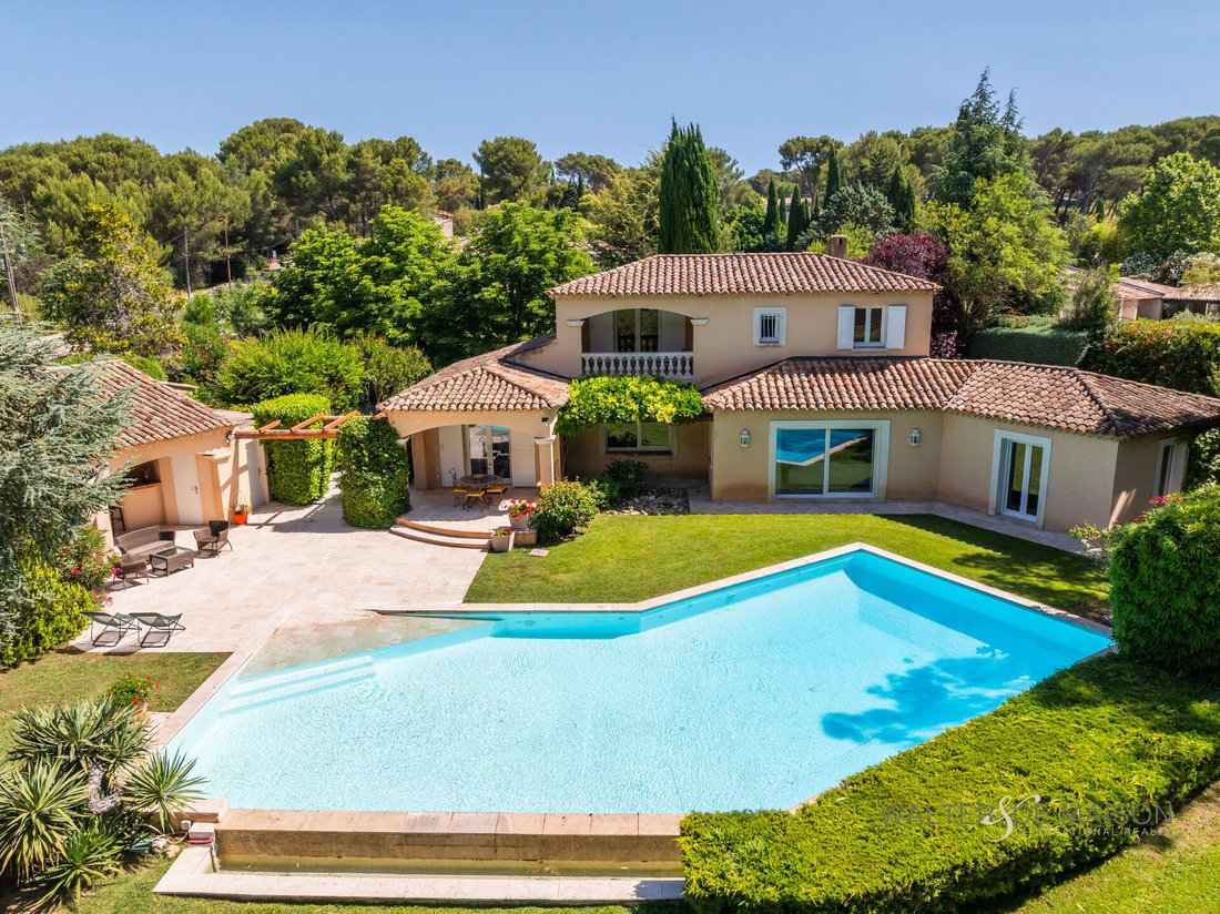 Villa in Ventabren, Provence-Alpes-Côte d'Azur, France 3 - 18294173