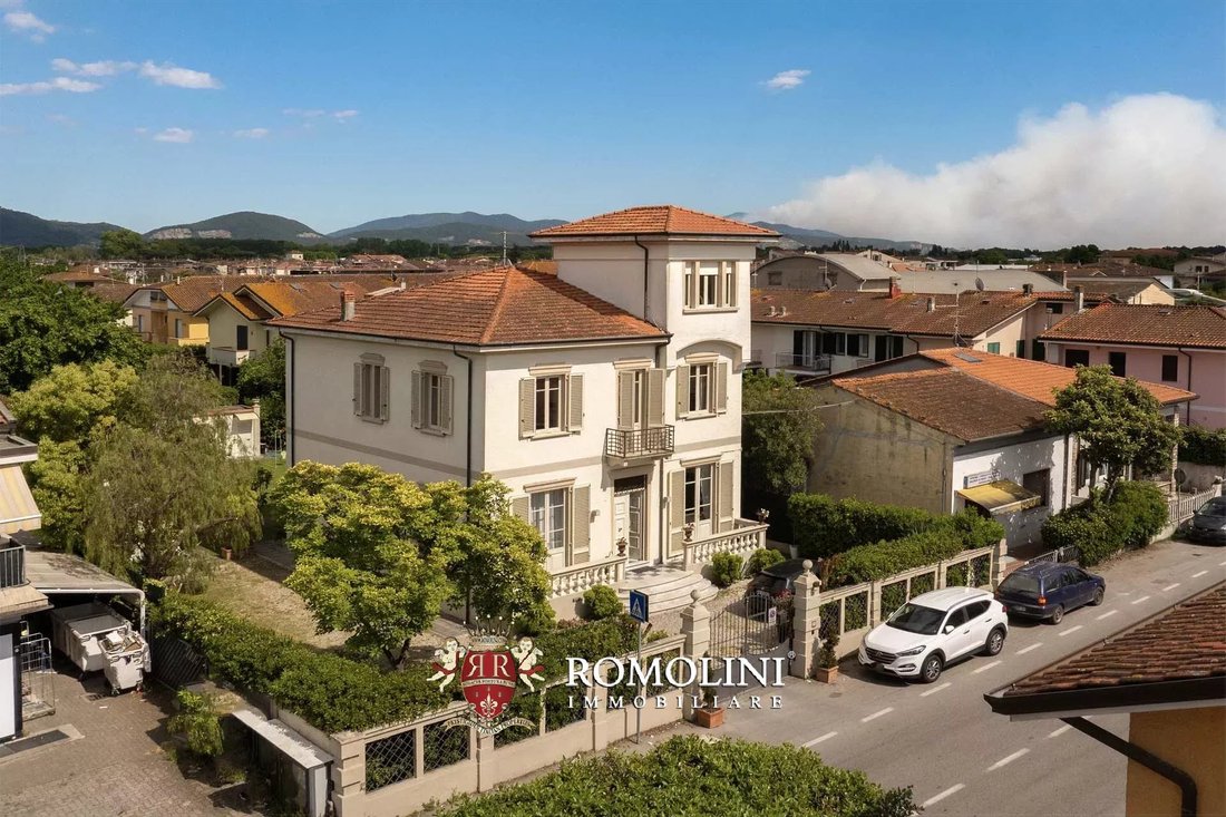 Villa en Viareggio, Toscana, Italia 1 - 18271760