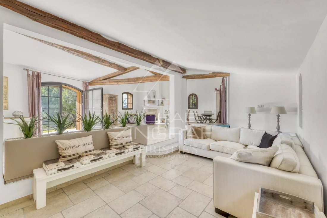 Villa in Grasse, Provence-Alpes-Côte d'Azur, France 3 - 15444697