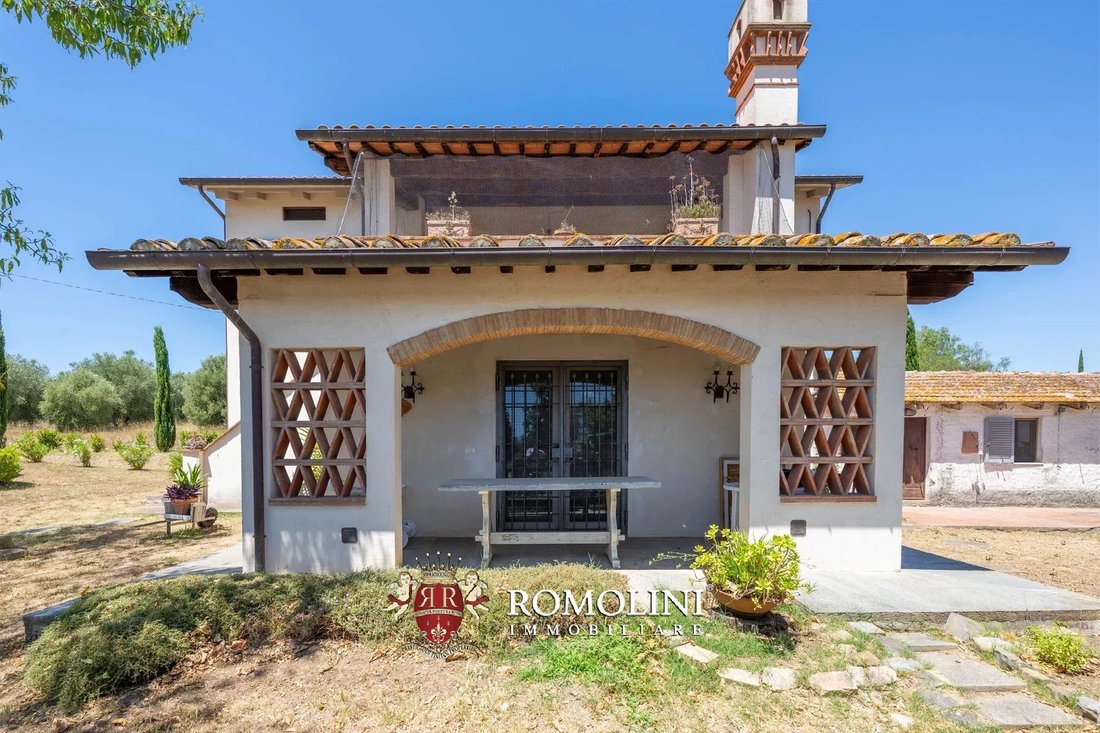Villa in Castle of Castiglione, Castiglione della Pescaia, Tuscany 2 - 15992621