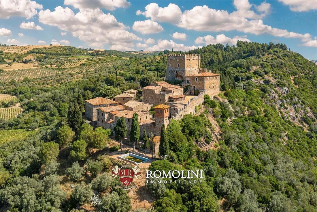 Castle in Castiglione d'Orcia, Tuscany, Italy 1 - 15665915