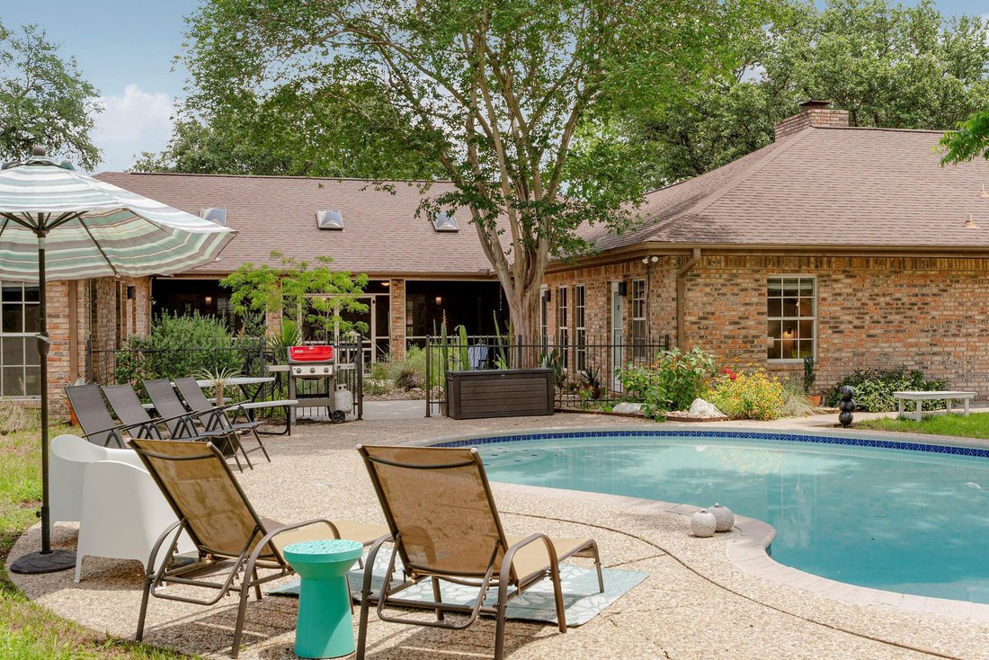 House in Lockhart, Texas, United States 4 - 18289471