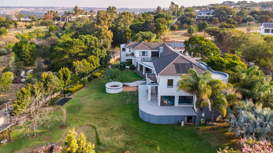 House in Equestria, Gauteng, South Africa 3 - 18293859