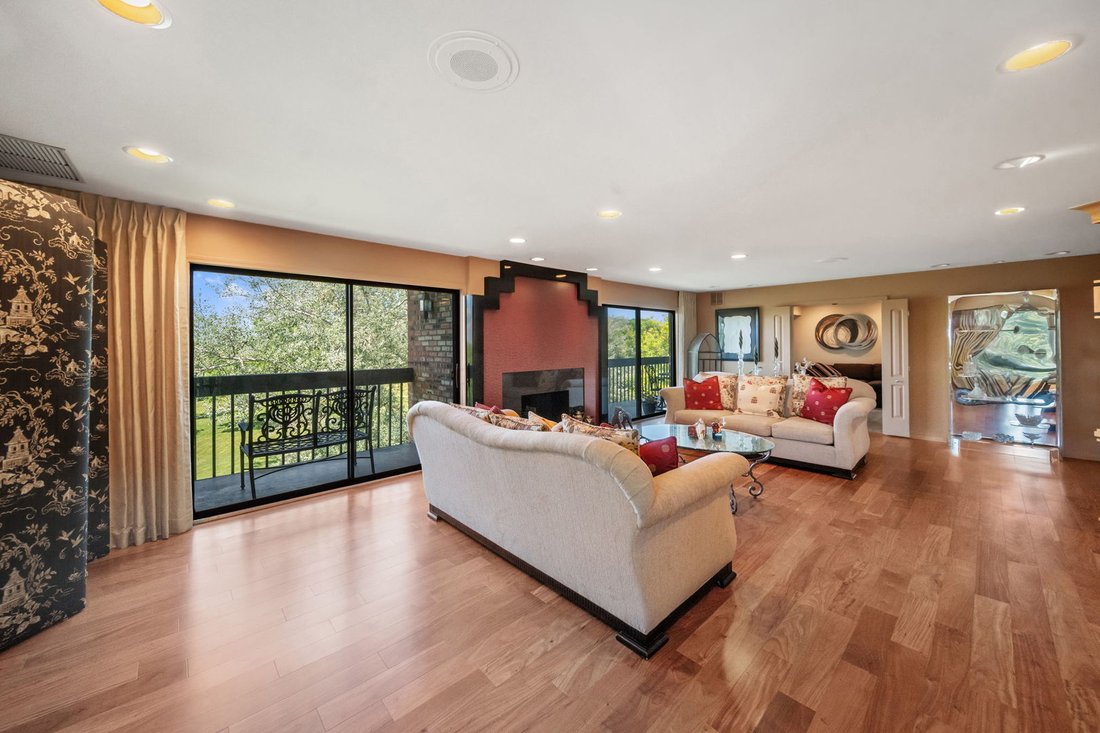 Condo in Northbrook, Illinois, United States 5 - 18285874