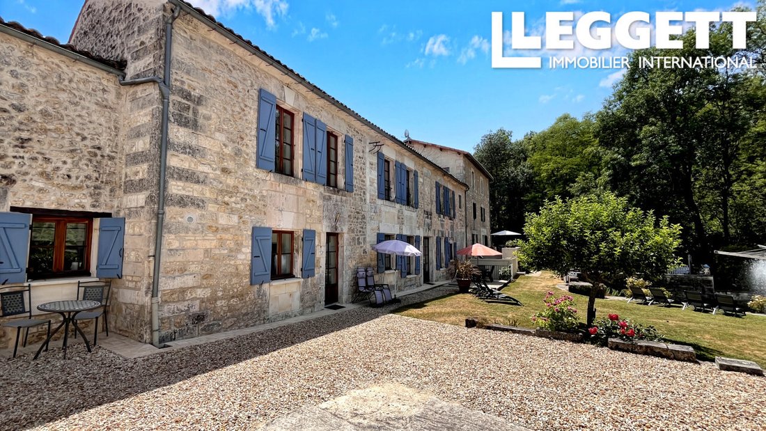 House in Bourg-Charente, Nouvelle-Aquitaine, France 2 - 18286168