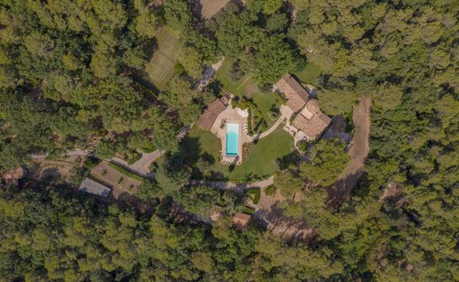 Villa in Nord, Roquefort-les-Pins, France 1
