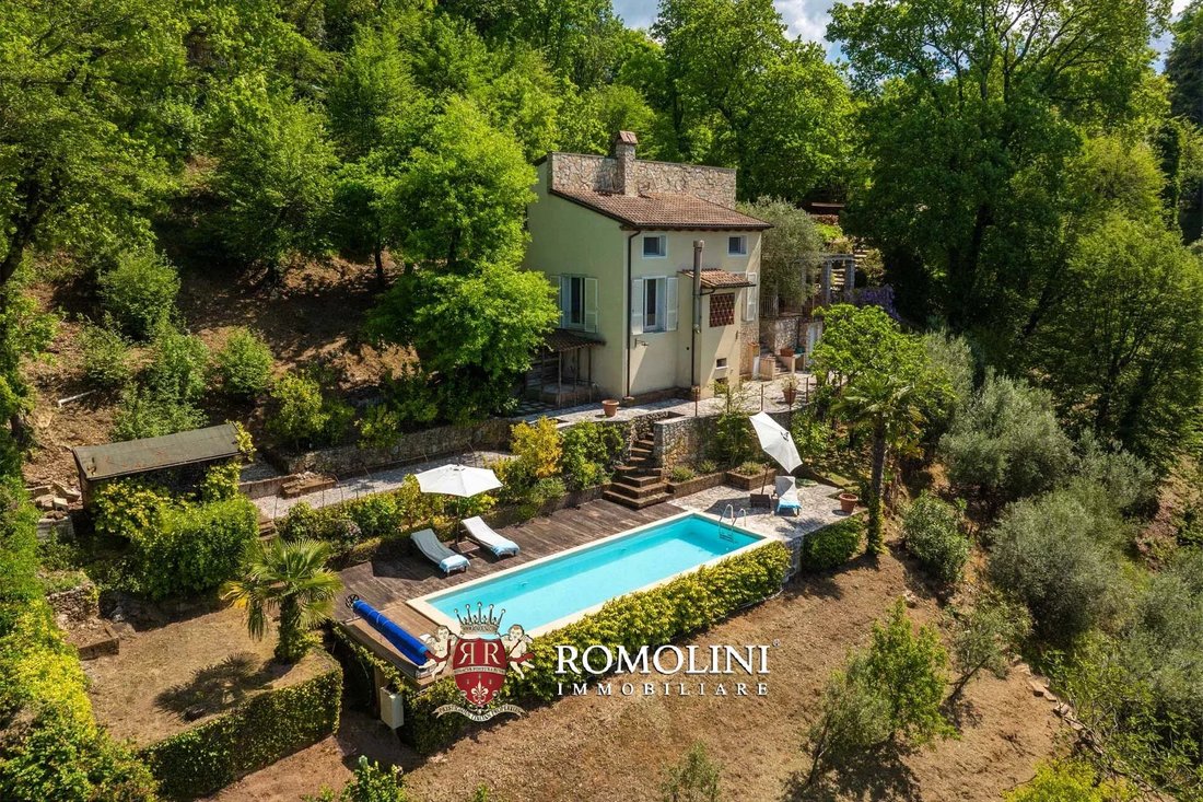Villa in Pietrasanta, Tuscany, Italy 4 - 17907074