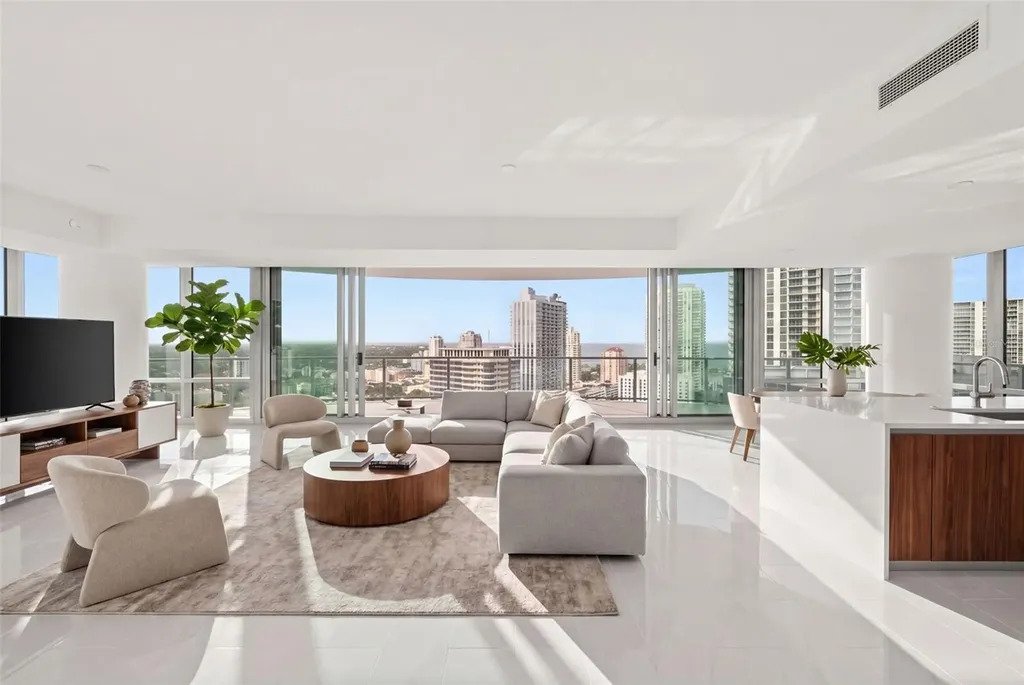 House in St. Petersburg, Florida, United States 5 - 17432785