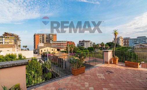 Villa in Ognina-Lungomare De Gasperi, Catania, Italy 1