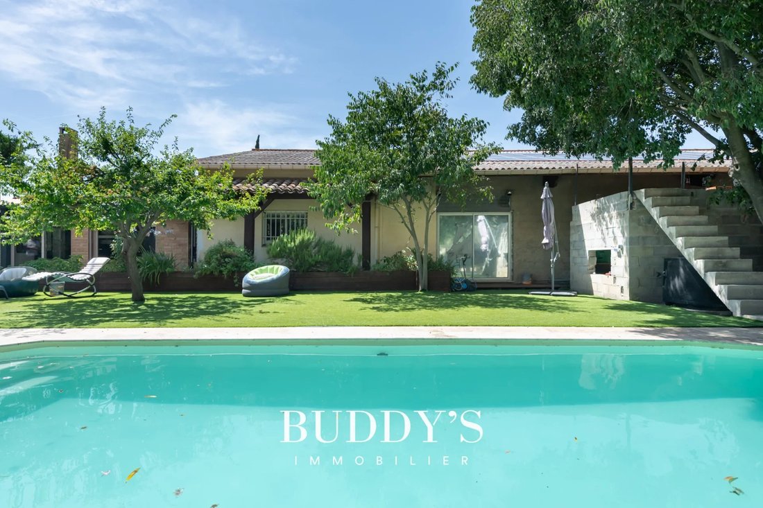 Casa en Saint-Chamas, Provenza-Alpes-Costa Azul, Francia 3 - 18282565