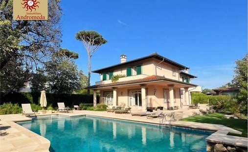 Villa in Center, Forte dei Marmi, Tuscany 1